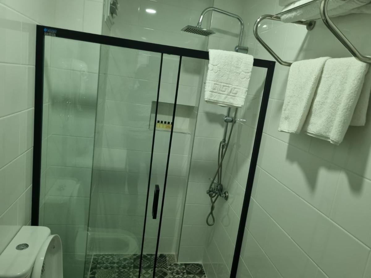 Istanbul Airport Family Suites Hotel Arnavutkoy Bagian luar foto