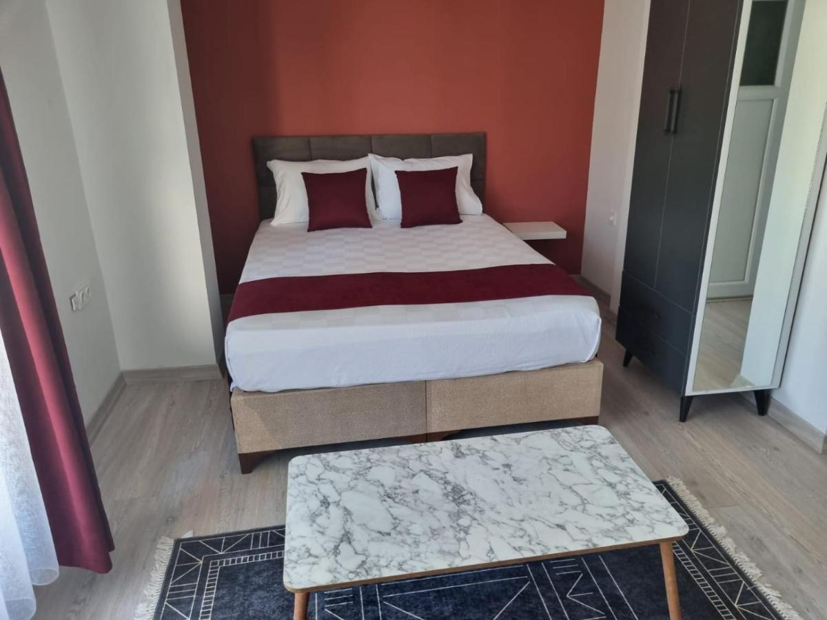 Istanbul Airport Family Suites Hotel Arnavutkoy Bagian luar foto