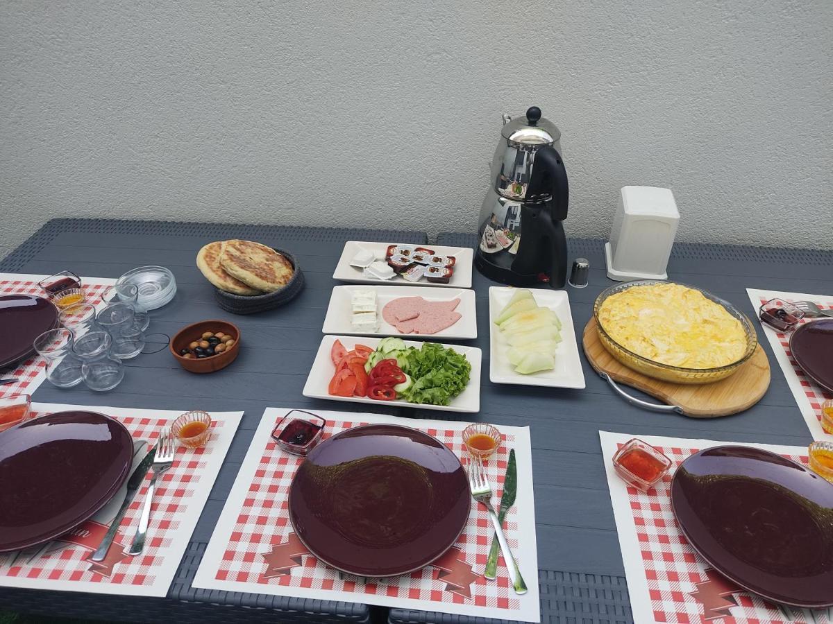 Istanbul Airport Family Suites Hotel Arnavutkoy Bagian luar foto