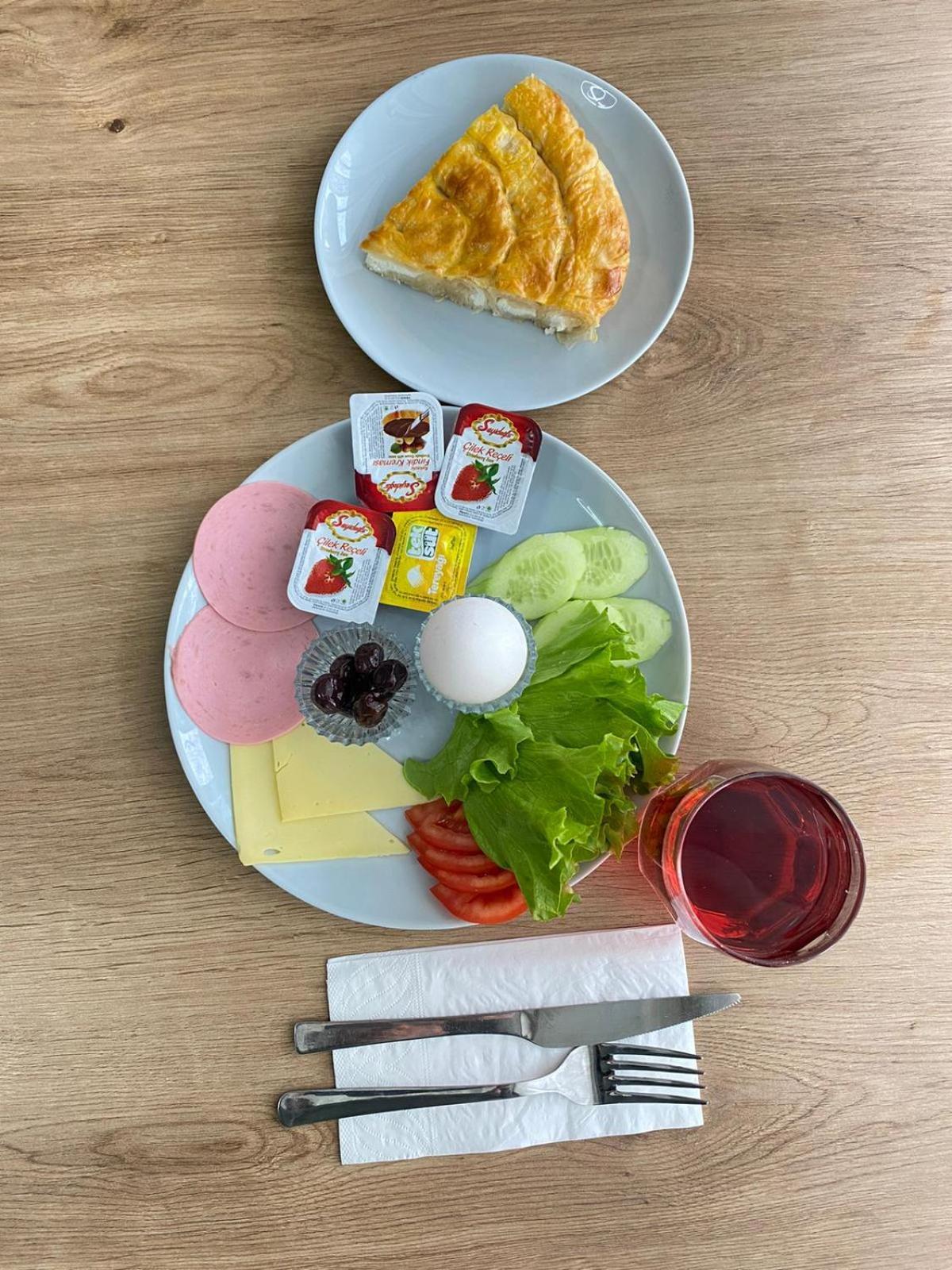 Istanbul Airport Family Suites Hotel Arnavutkoy Bagian luar foto
